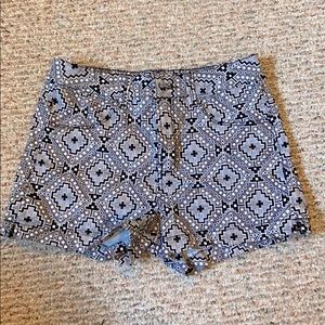 ✨ High-Waisted Print Shorts